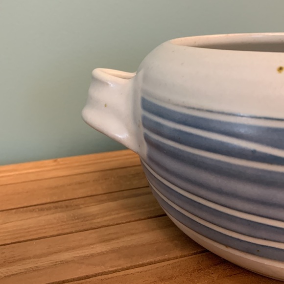 ROSS CANADA Stoneware Bowl 🇨🇦 - Picture 9 of 17
